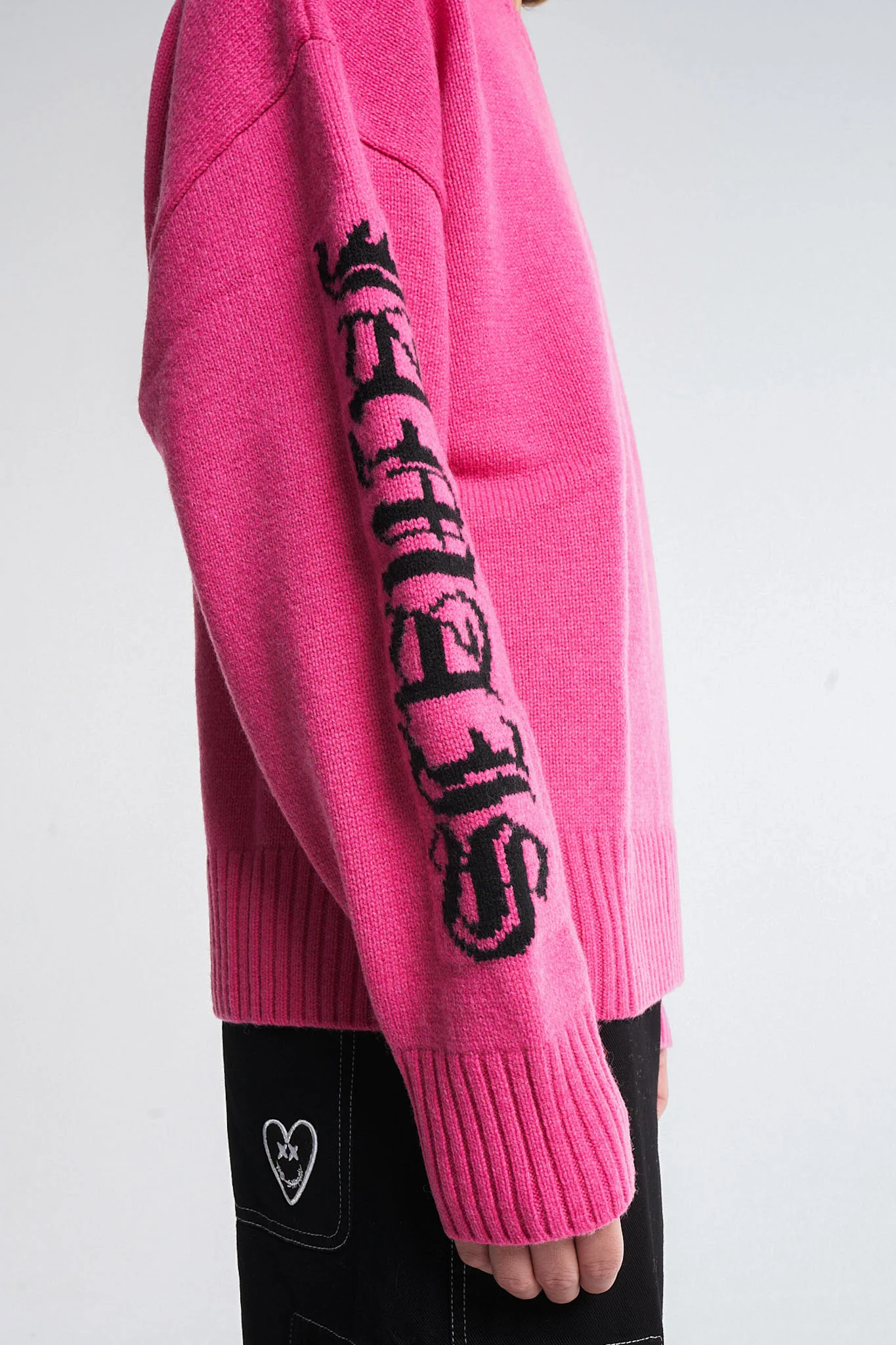 Djakarta Hot Pink - Image 11
