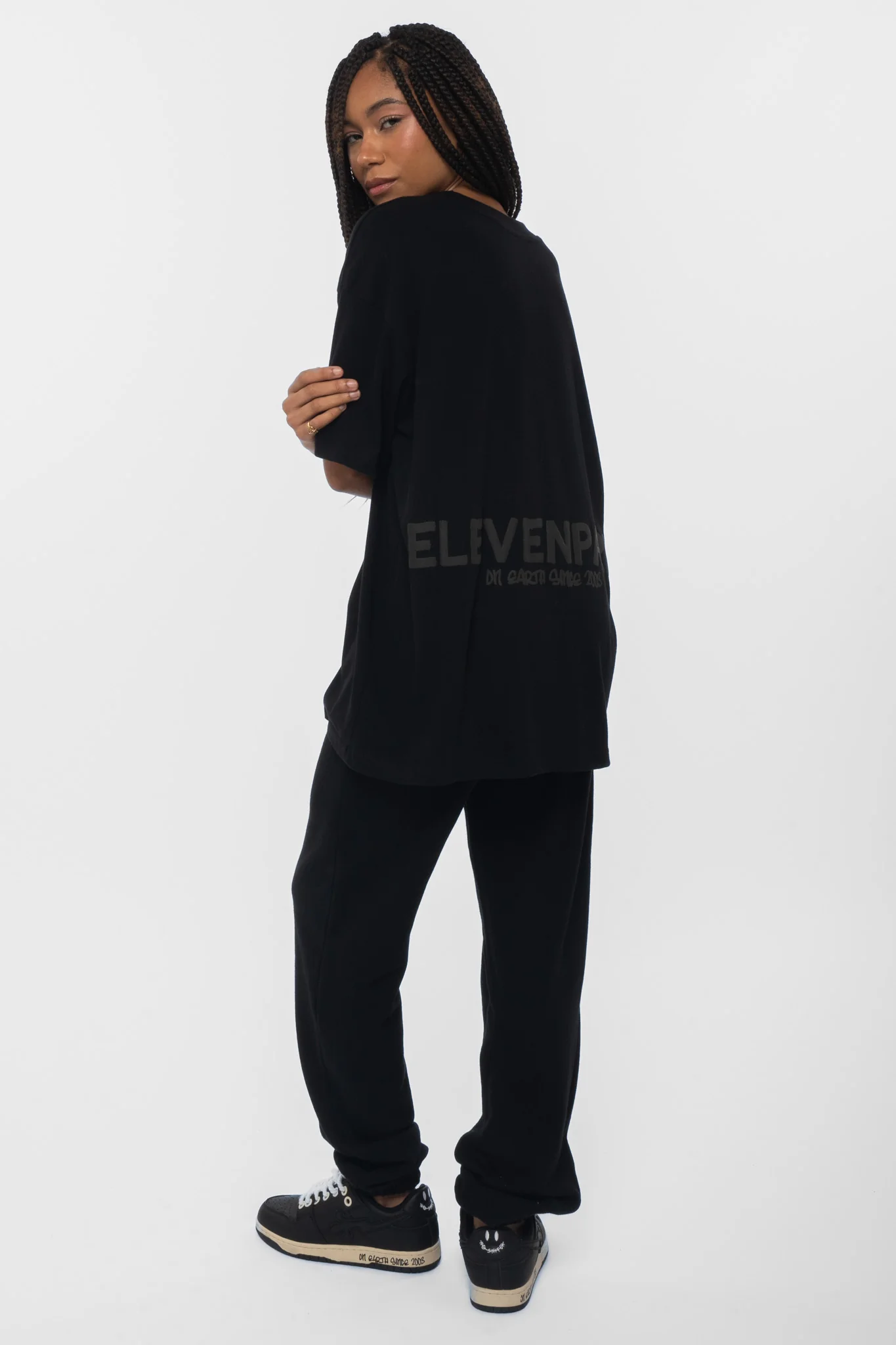 Evelia Noir - Image 6